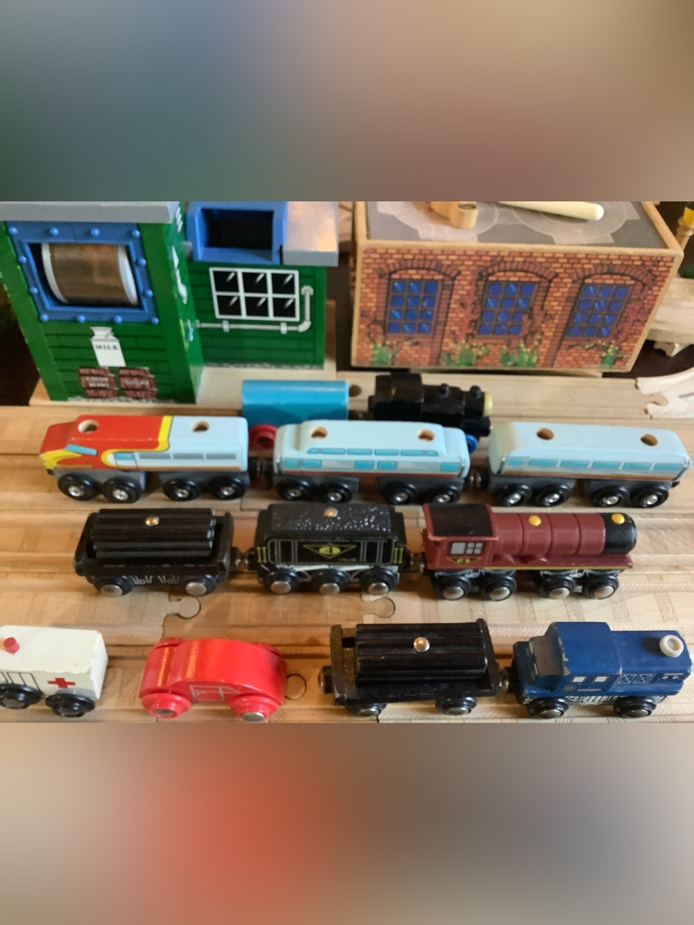 Lot 14pc Wooden Railway Trains, Cargo, & Cars, Thomas Brio Melissa Doug PlanToys